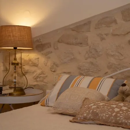 The Secret Ontas, Traditional Stone House * Rethymno