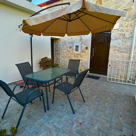 The Secret Ontas, Traditional Stone House Semesterbostad *
